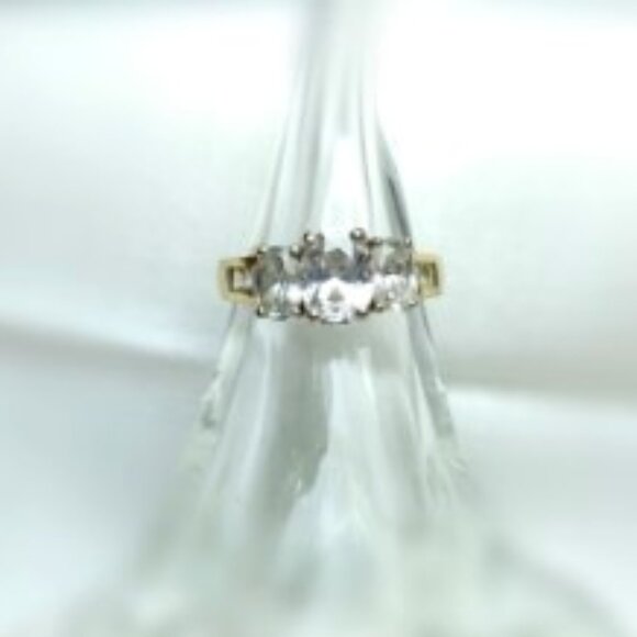 Three Stone Gold Tone Ring - Picture 2 of 7